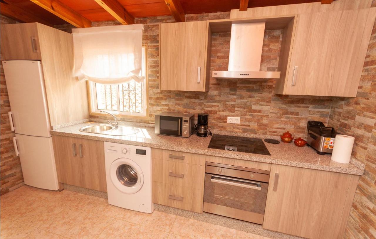 Awesome Home In Antequera With Wifi Zewnętrze zdjęcie